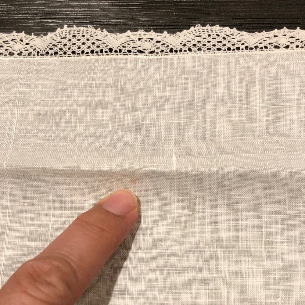 Off White Rectangular Lace-Edge Linen (4)